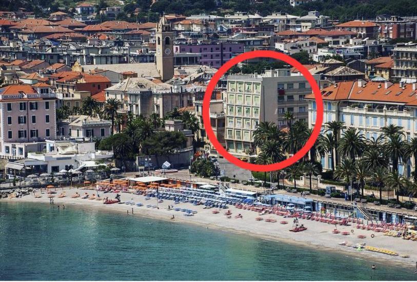 Appartamento In Centro A 30M Dal Mare Spotorno Kültér fotó